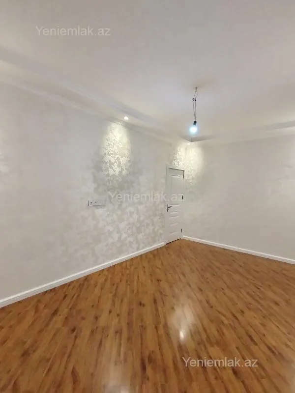 Satılır 2 otaqlı köhnə tikili 60 m²