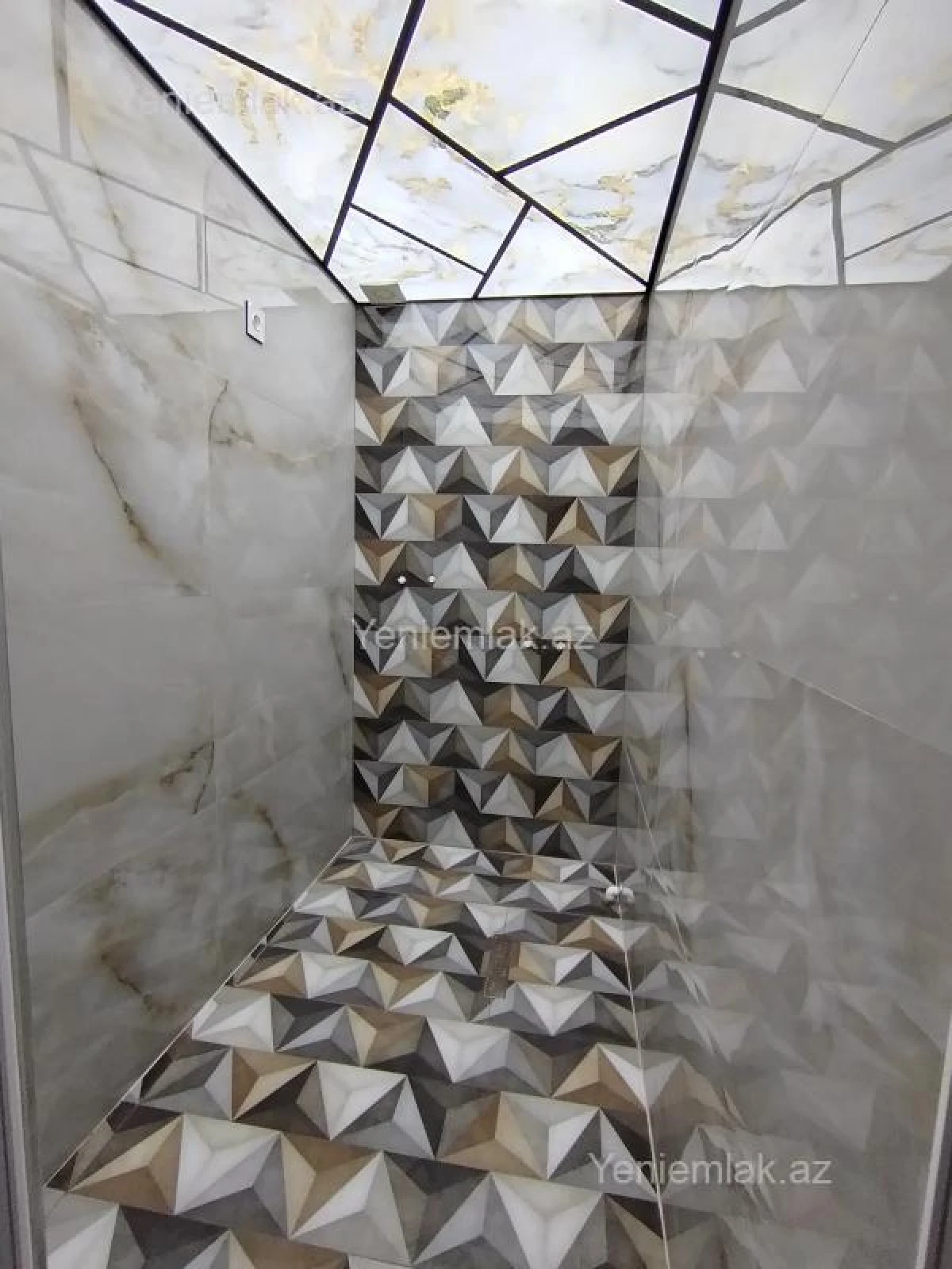 Satılır 2 otaqlı köhnə tikili 60 m²