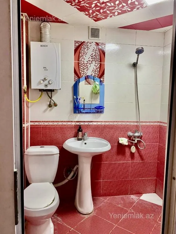 Satılır 1 otaqlı köhnə tikili 33 m²