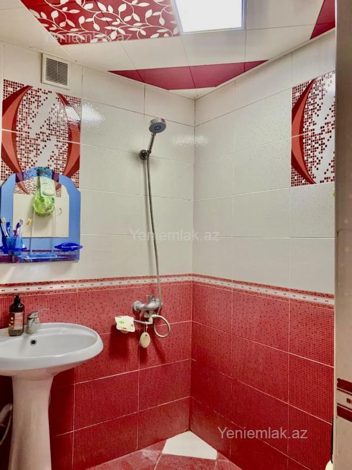 Satılır 1 otaqlı köhnə tikili 33 m²