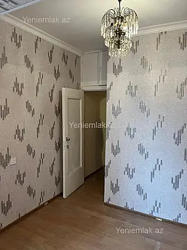 Satılır 2 otaqlı köhnə tikili 35 m²