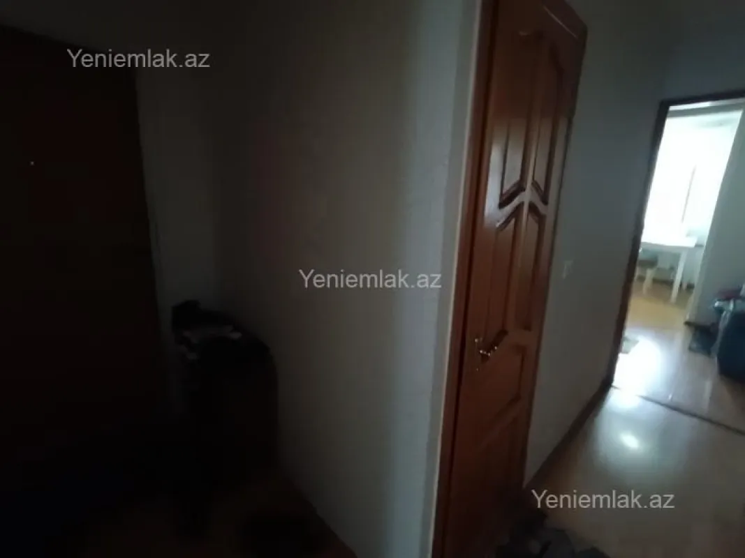 Satılır 4 otaqlı köhnə tikili 92 m²