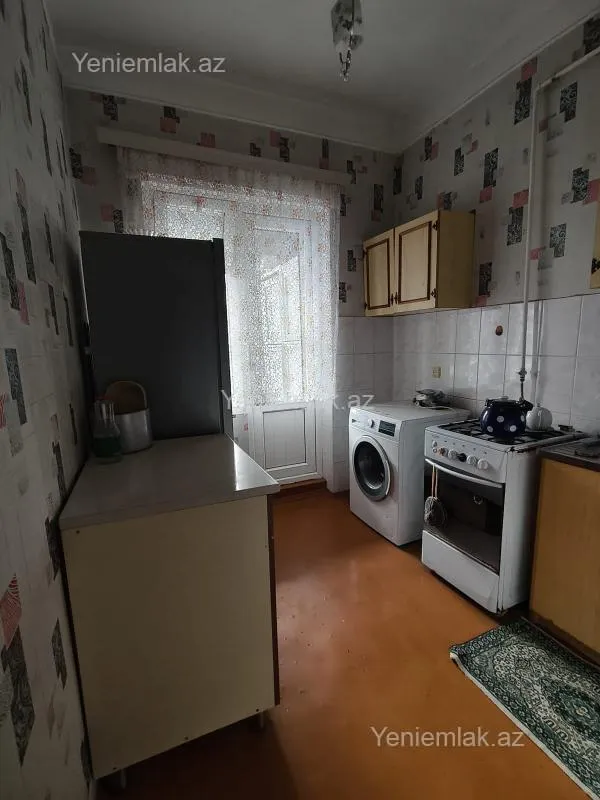 Satılır 4 otaqlı köhnə tikili 92 m²