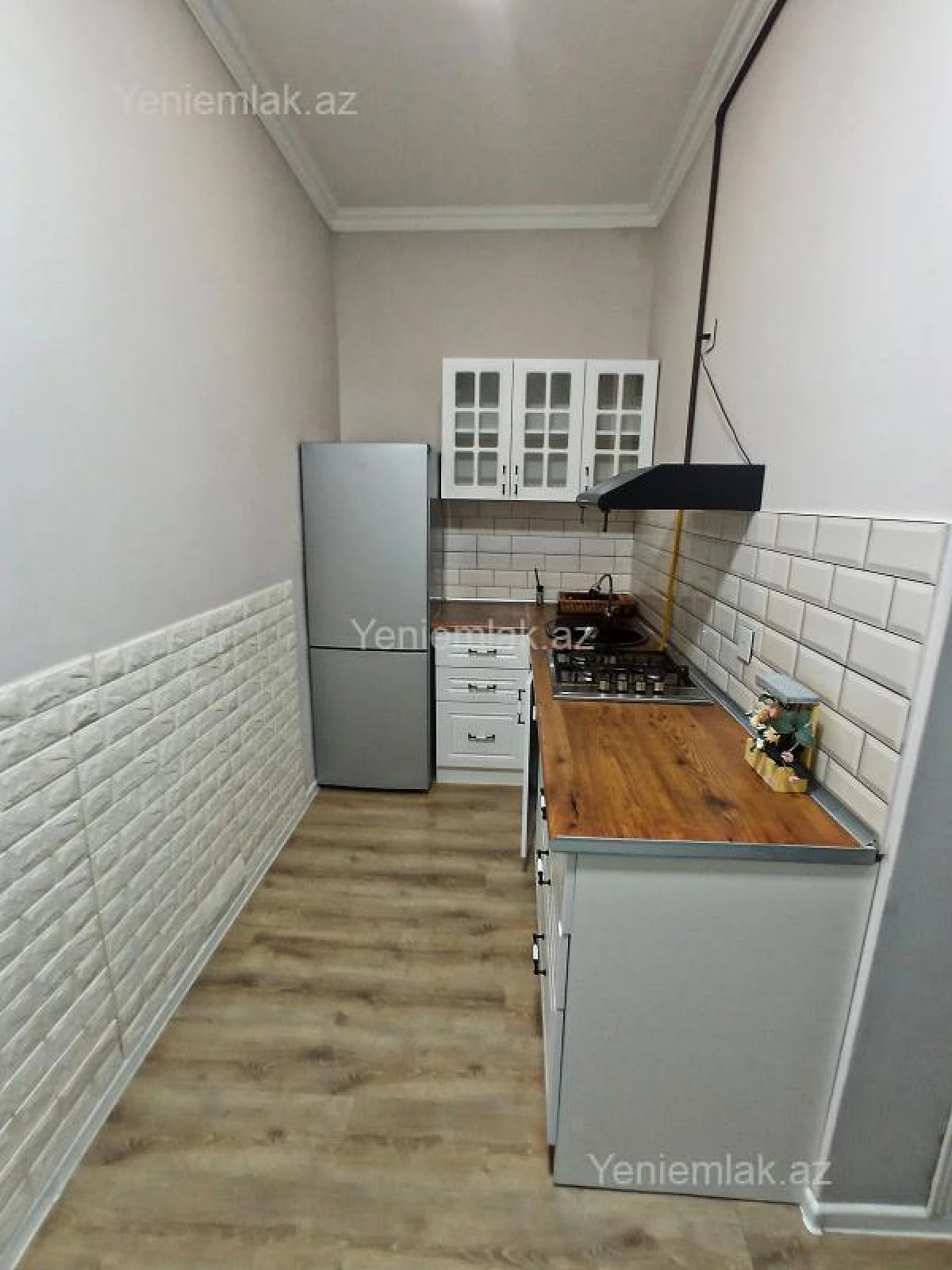 Satılır 2 otaqlı köhnə tikili 40 m²