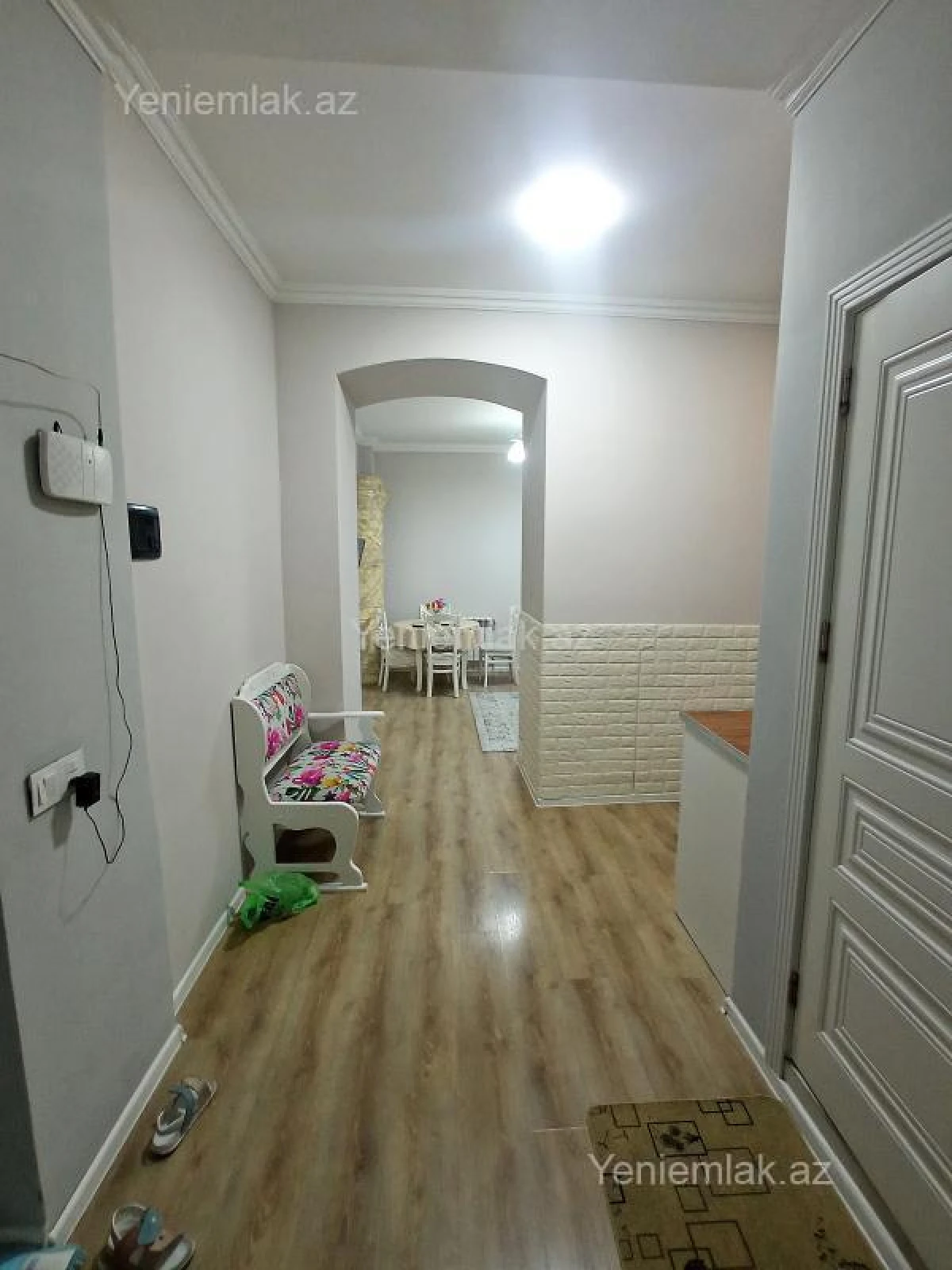 Satılır 2 otaqlı köhnə tikili 40 m²