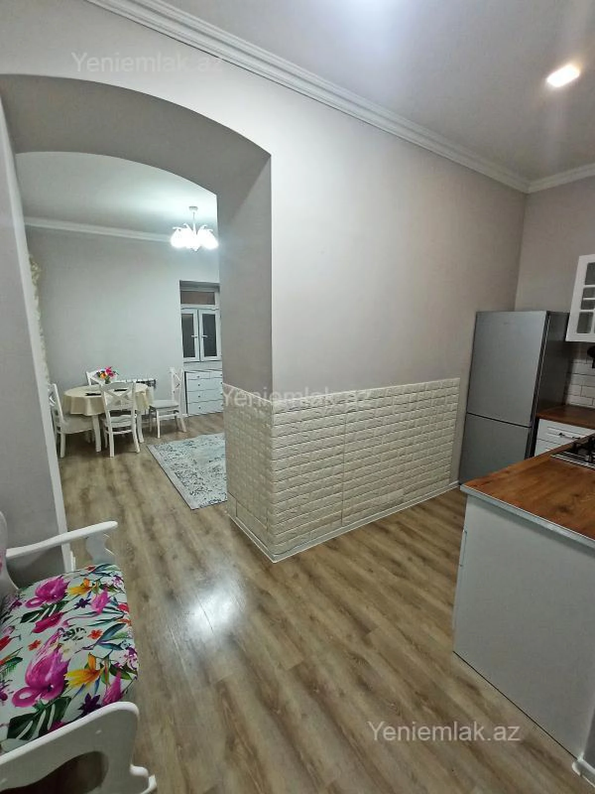 Satılır 2 otaqlı köhnə tikili 40 m²