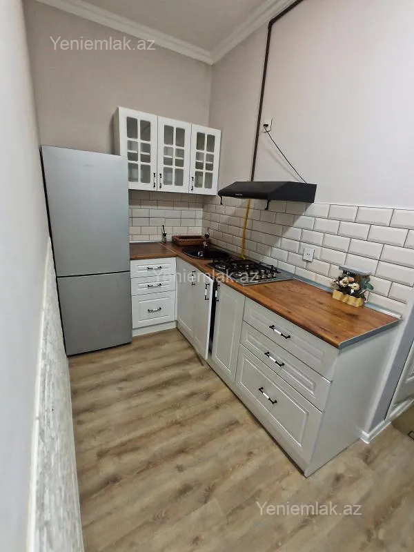 Satılır 2 otaqlı köhnə tikili 40 m²