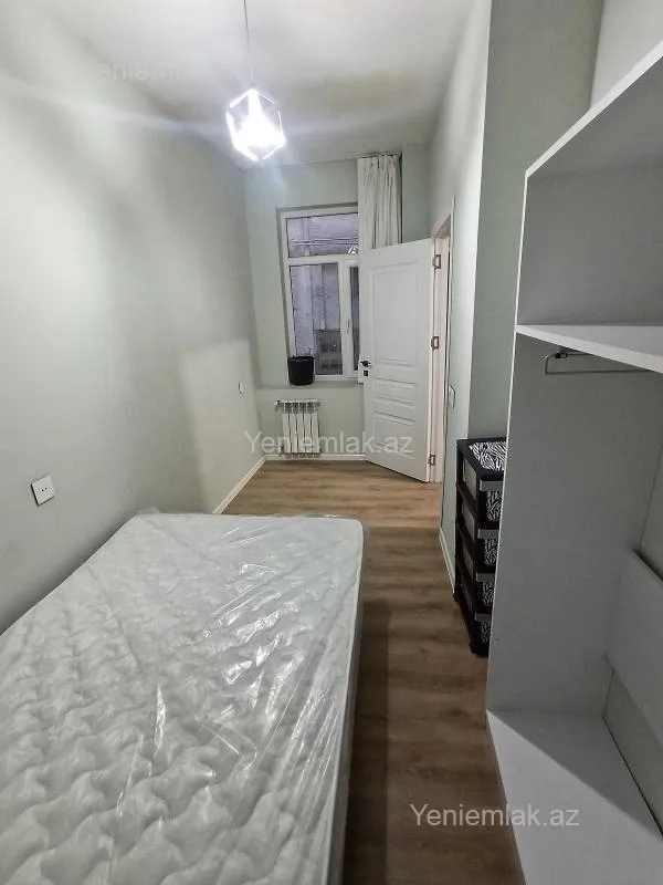 Satılır 2 otaqlı köhnə tikili 40 m²