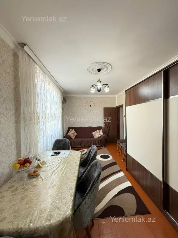 Satılır 1 otaqlı köhnə tikili 36 m²