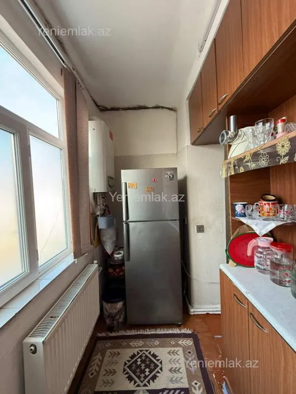 Satılır 1 otaqlı köhnə tikili 36 m²