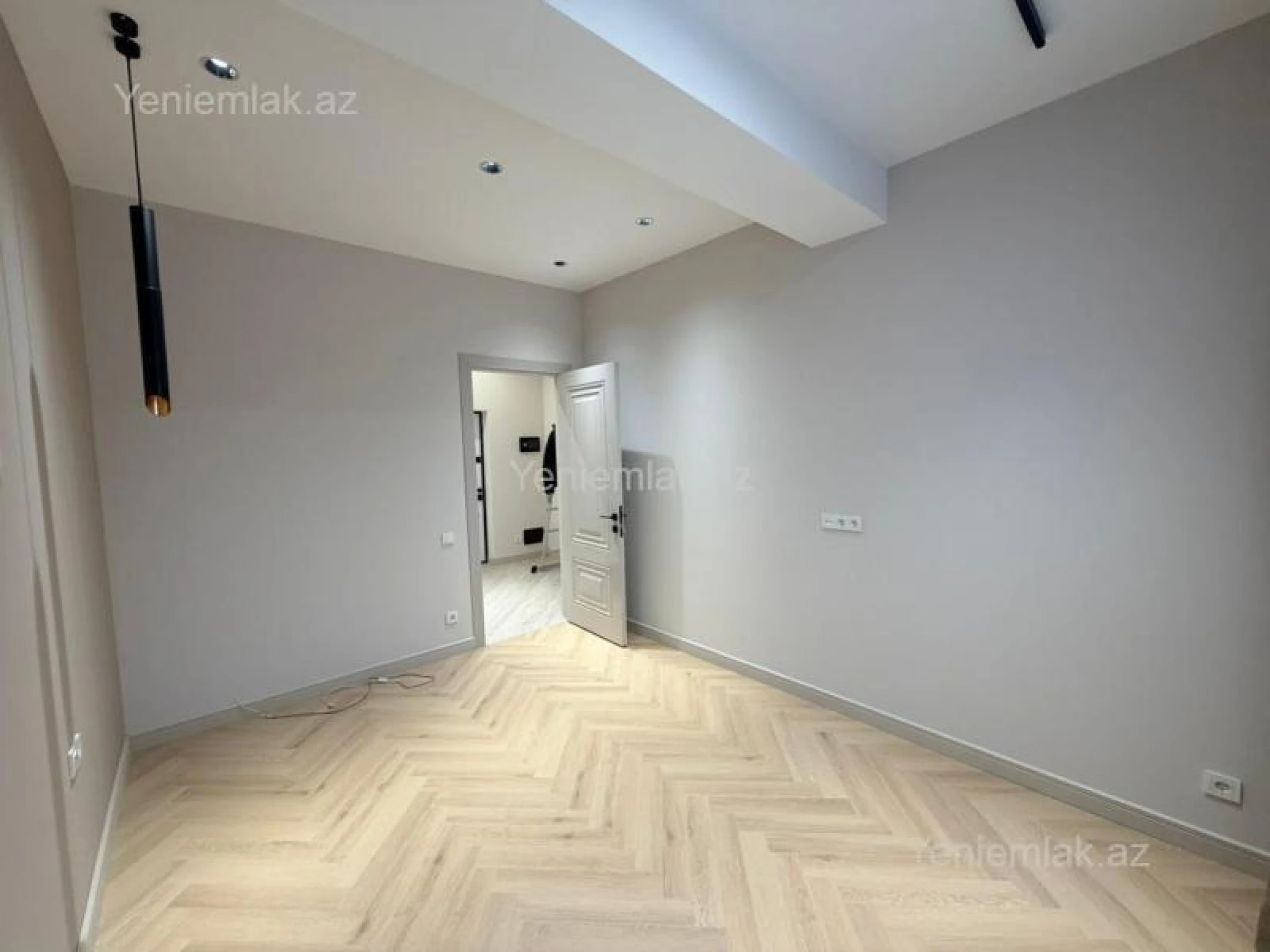 Satılır 2 otaqlı yeni tikili 80 m²