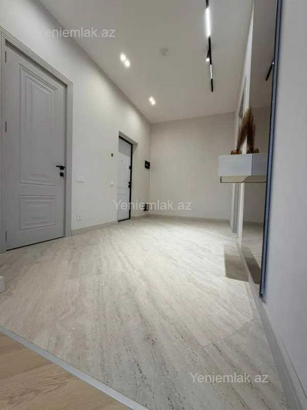 Satılır 2 otaqlı yeni tikili 80 m²