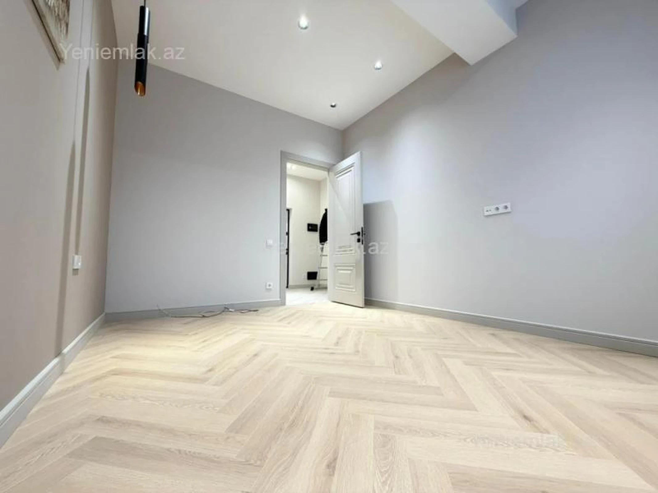 Satılır 2 otaqlı yeni tikili 80 m²