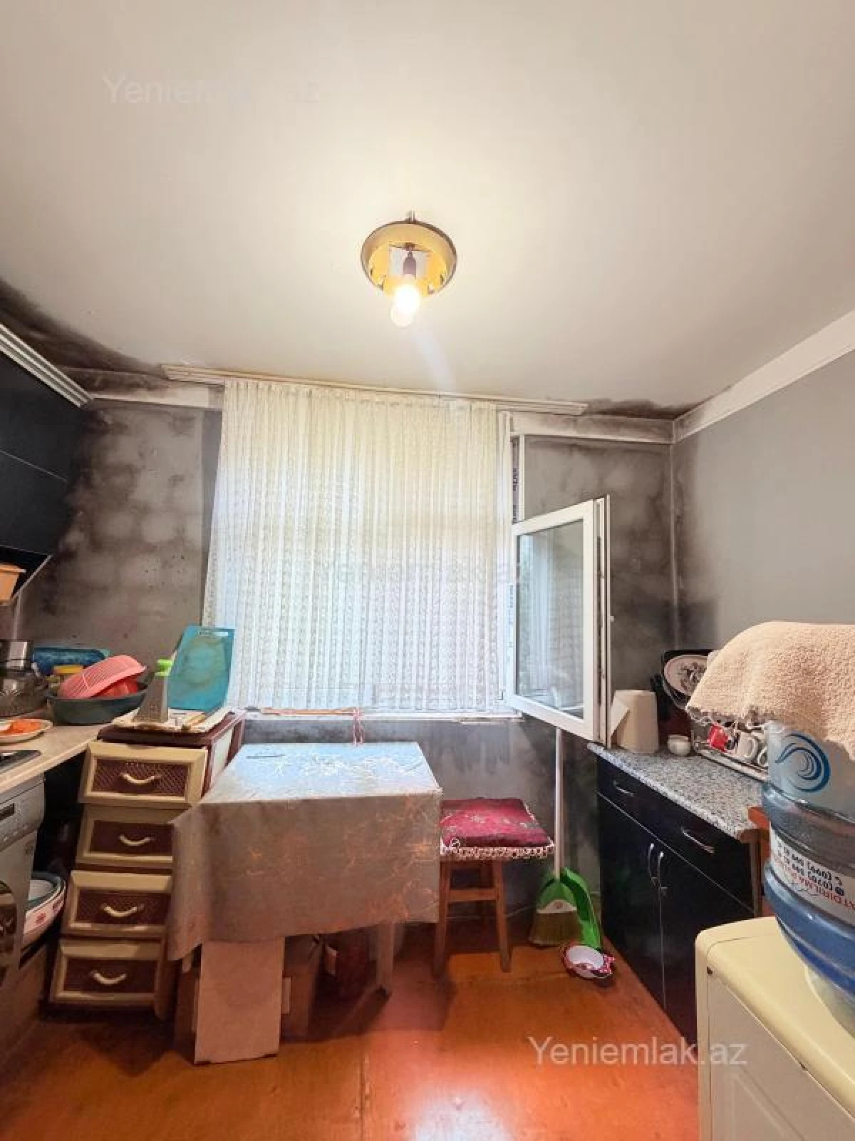Satılır 2 otaqlı köhnə tikili 47 m²