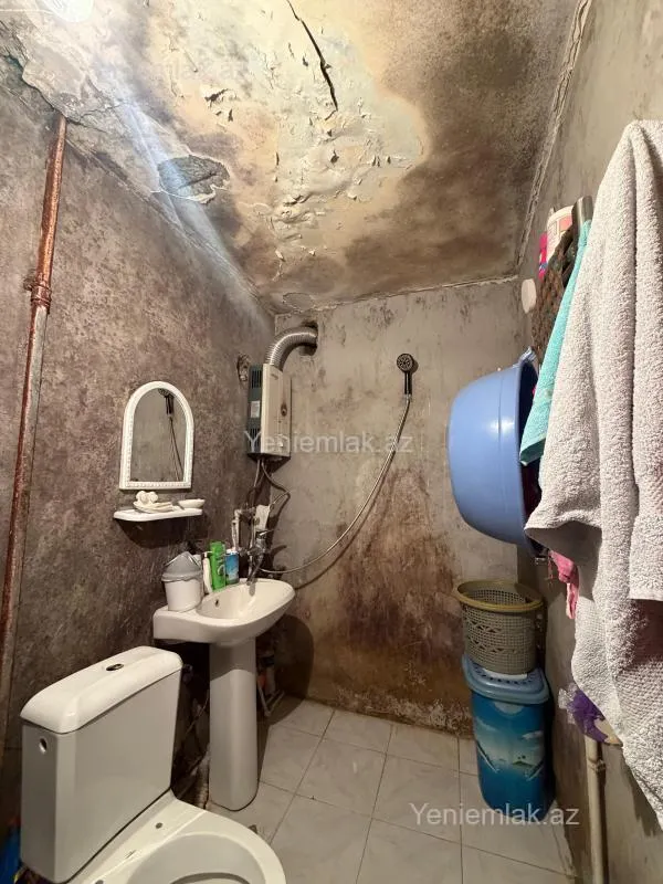 Satılır 2 otaqlı köhnə tikili 47 m²