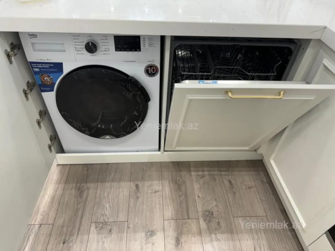 Satılır 3 otaqlı yeni tikili 93 m²