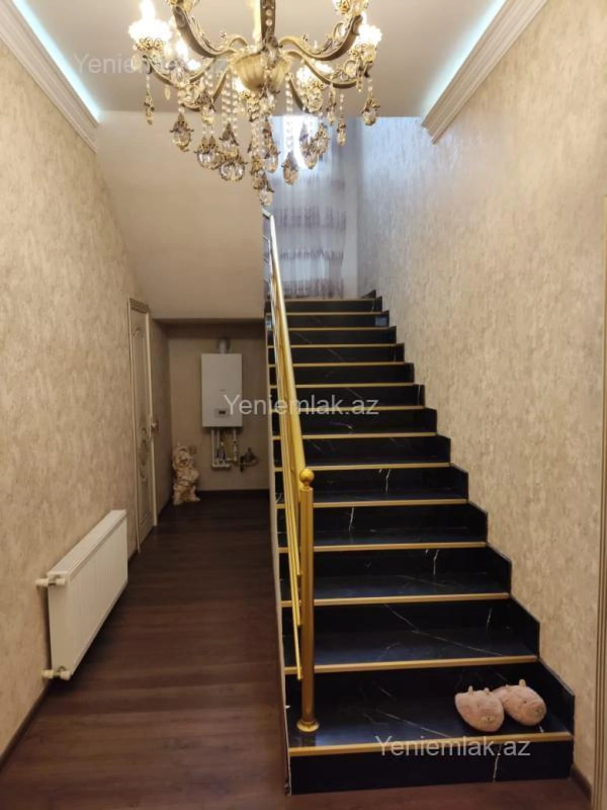 Satılır 4 otaqlı həyət evi 156 m²