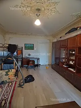 Satılır 2 otaqlı köhnə tikili 60 m²
