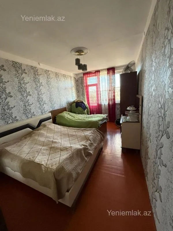 Satılır 5 otaqlı köhnə tikili 120 m²