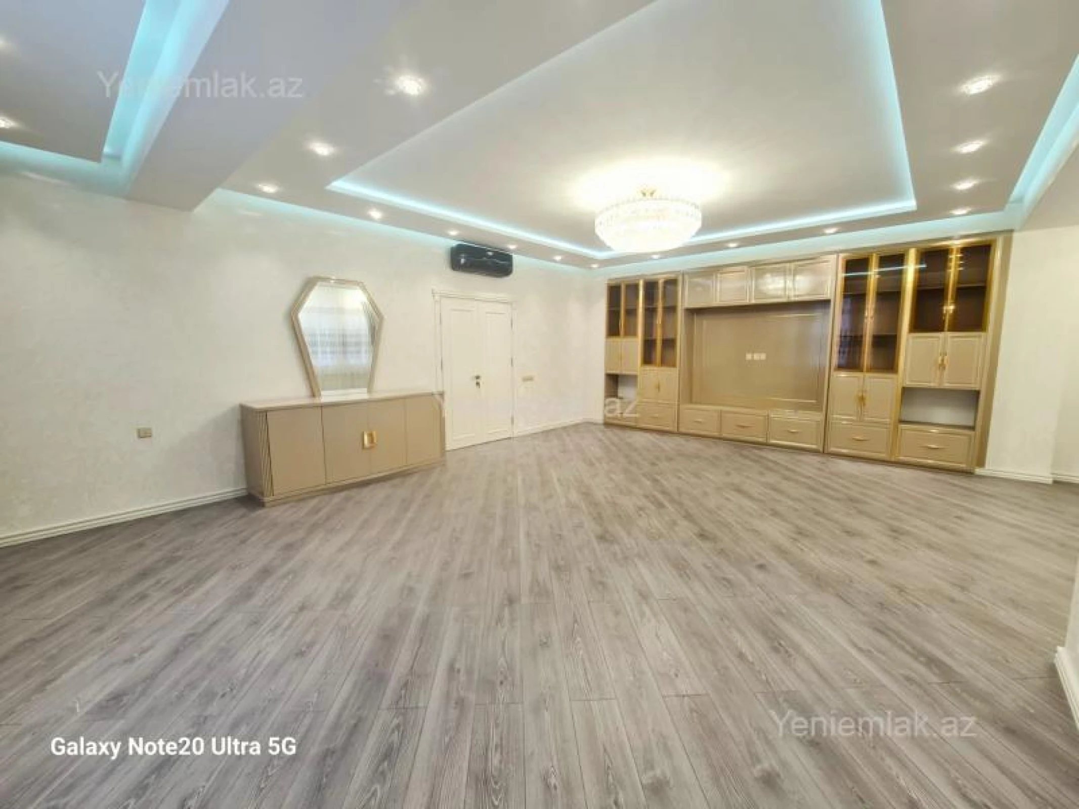 Satılır 4 otaqlı yeni tikili 186 m²