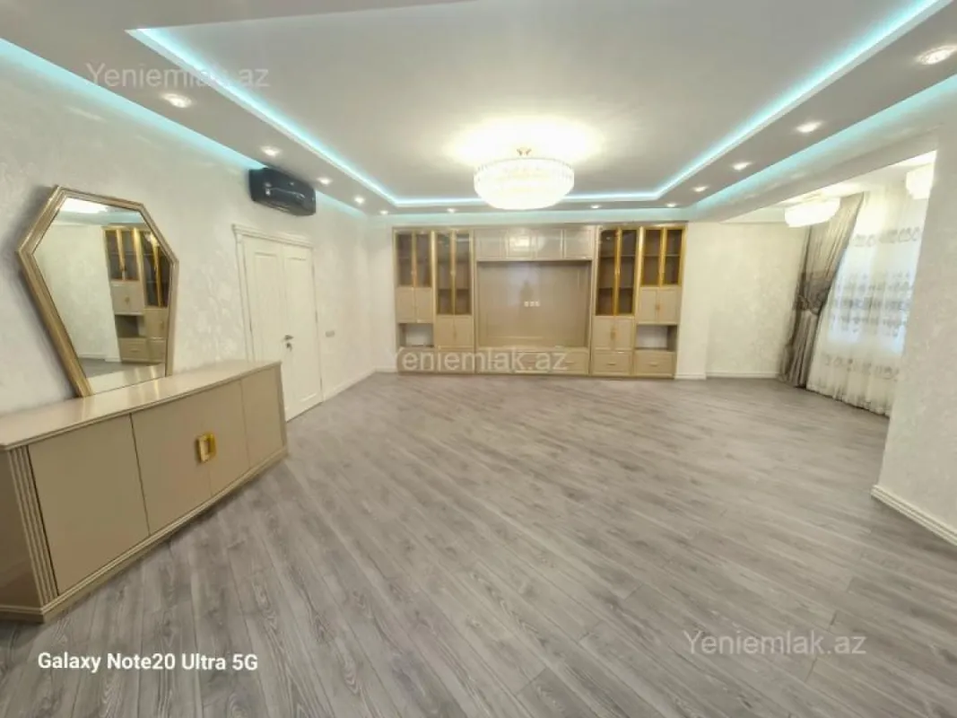 Satılır 4 otaqlı yeni tikili 186 m²