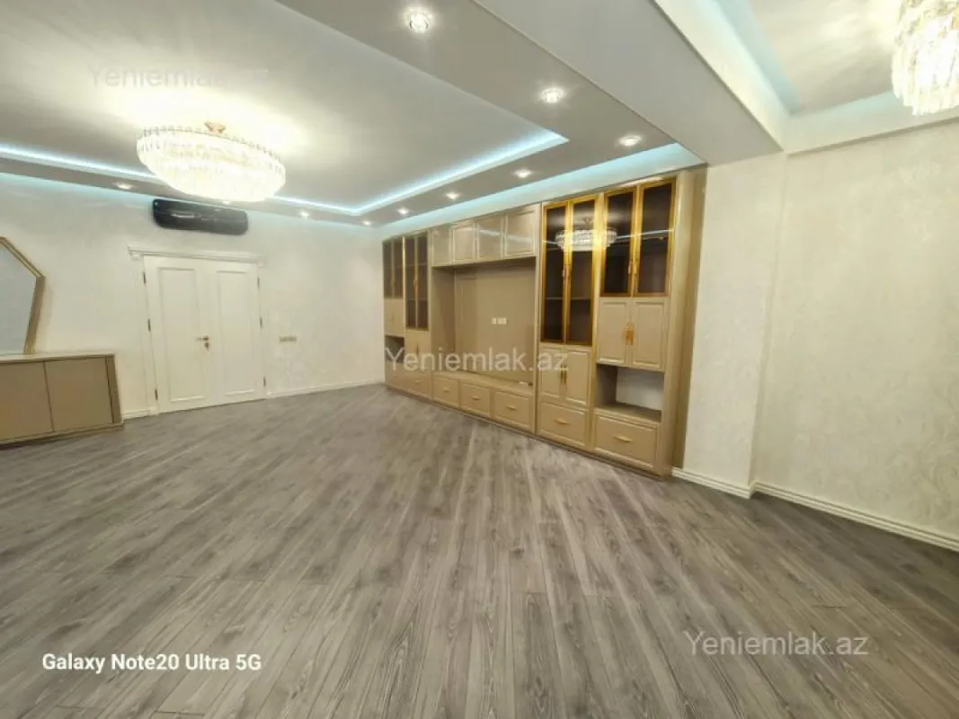 Satılır 4 otaqlı yeni tikili 186 m²