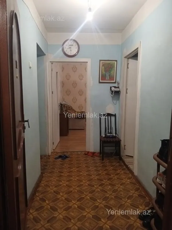 Satılır 4 otaqlı köhnə tikili 100 m²