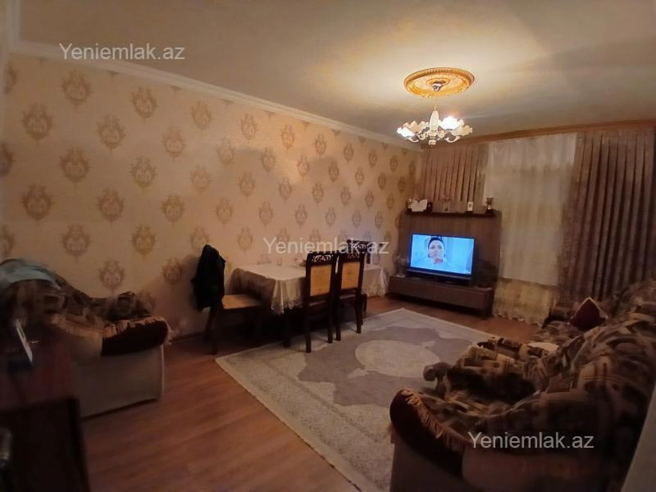Satılır 4 otaqlı köhnə tikili 100 m²