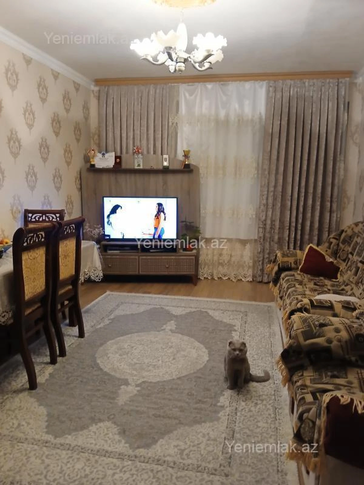 Satılır 4 otaqlı köhnə tikili 100 m²
