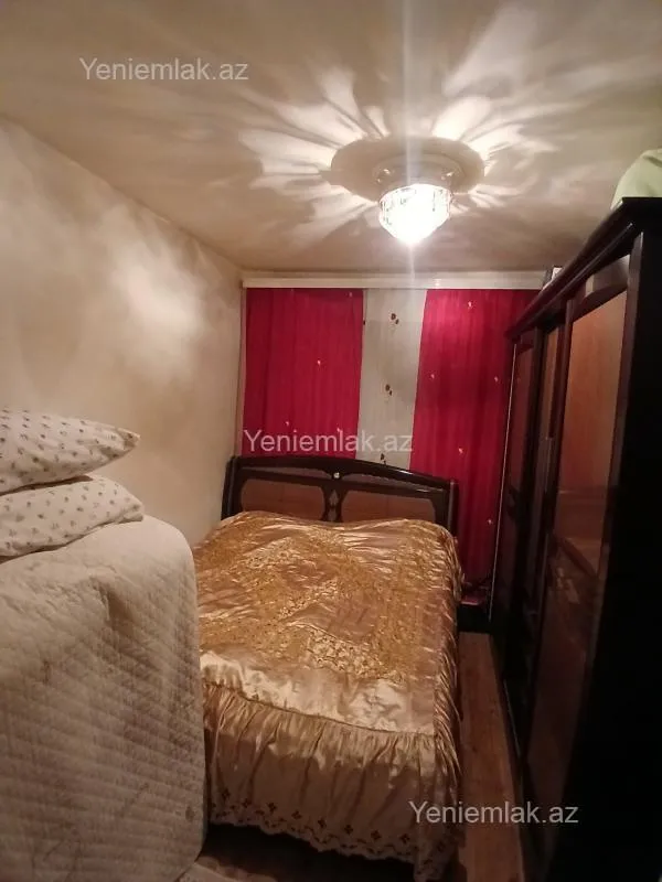 Satılır 4 otaqlı köhnə tikili 100 m²