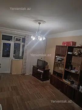 Satılır 4 otaqlı köhnə tikili 100 m²