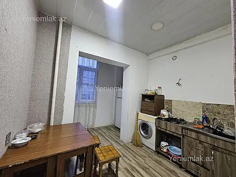 Satılır 1 otaqlı köhnə tikili 35 m²
