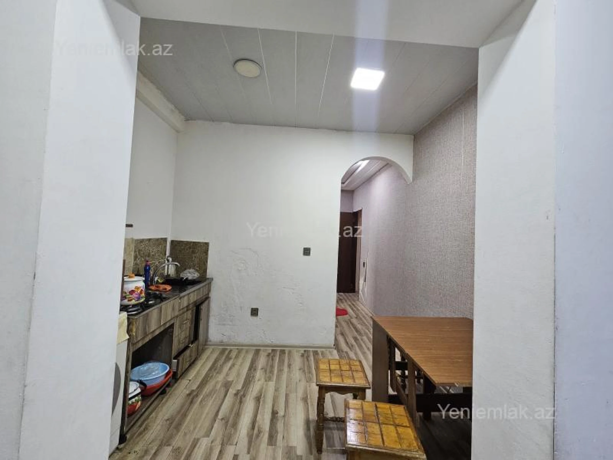 Satılır 1 otaqlı köhnə tikili 35 m²