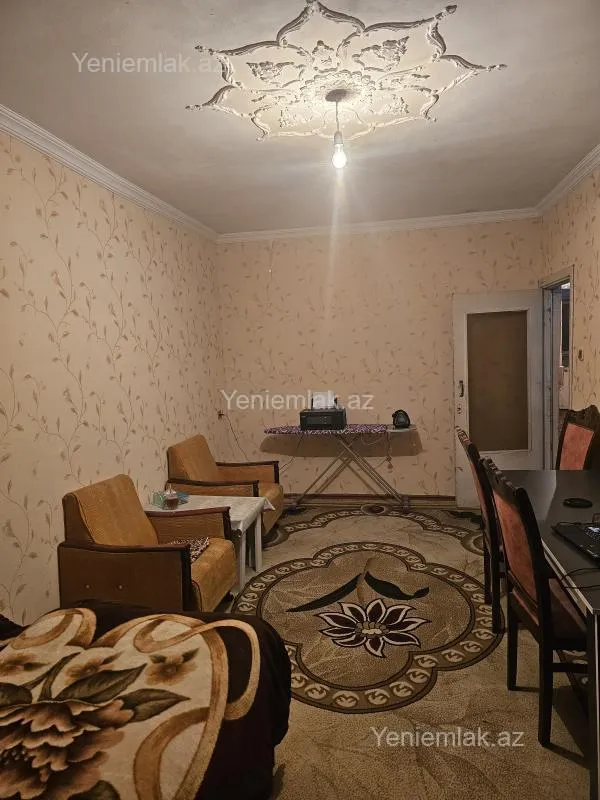 Satılır 2 otaqlı köhnə tikili 65 m²