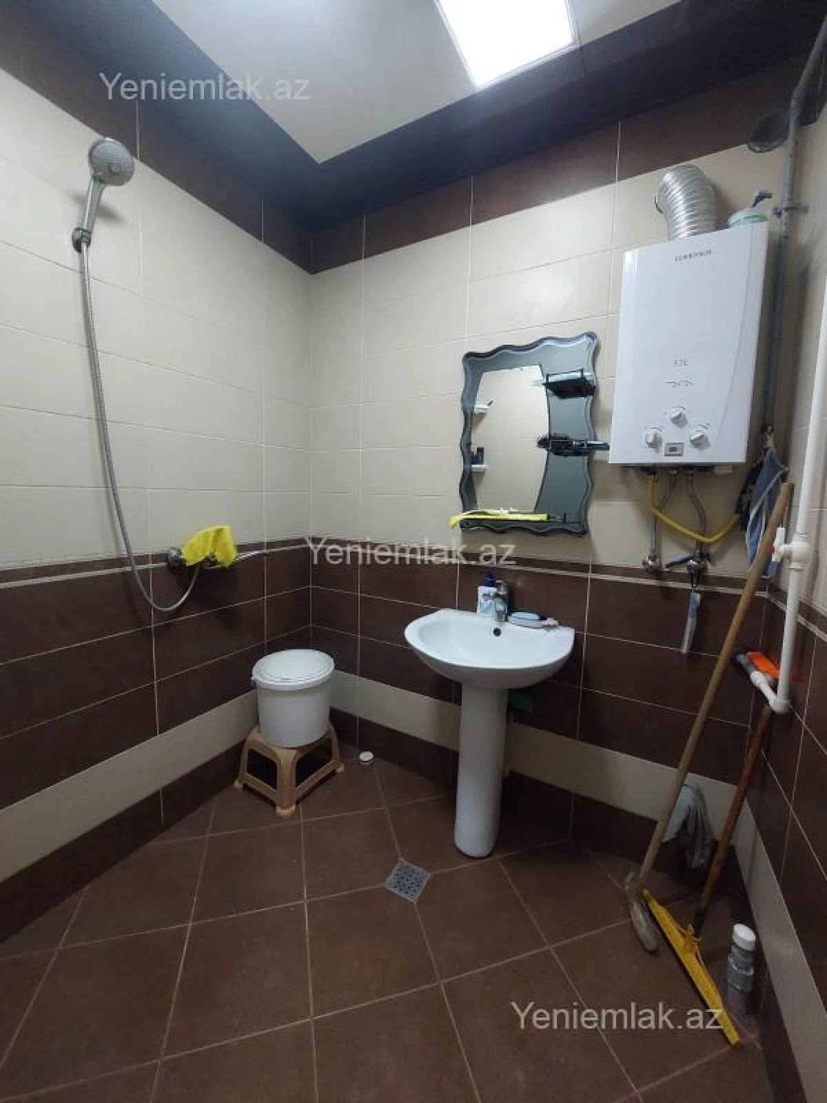 Satılır 3 otaqlı köhnə tikili 80 m²