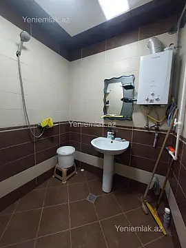 Satılır 3 otaqlı köhnə tikili 80 m²
