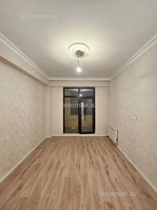 Satılır 3 otaqlı yeni tikili 100 m²