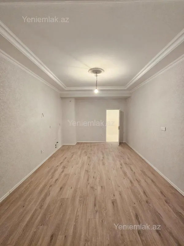 Satılır 3 otaqlı yeni tikili 100 m²