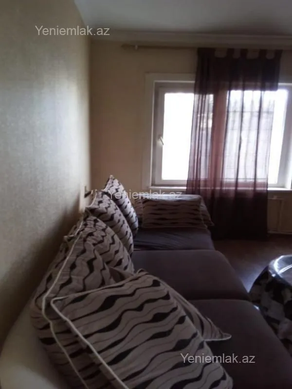 Satılır 2 otaqlı köhnə tikili 54 m²