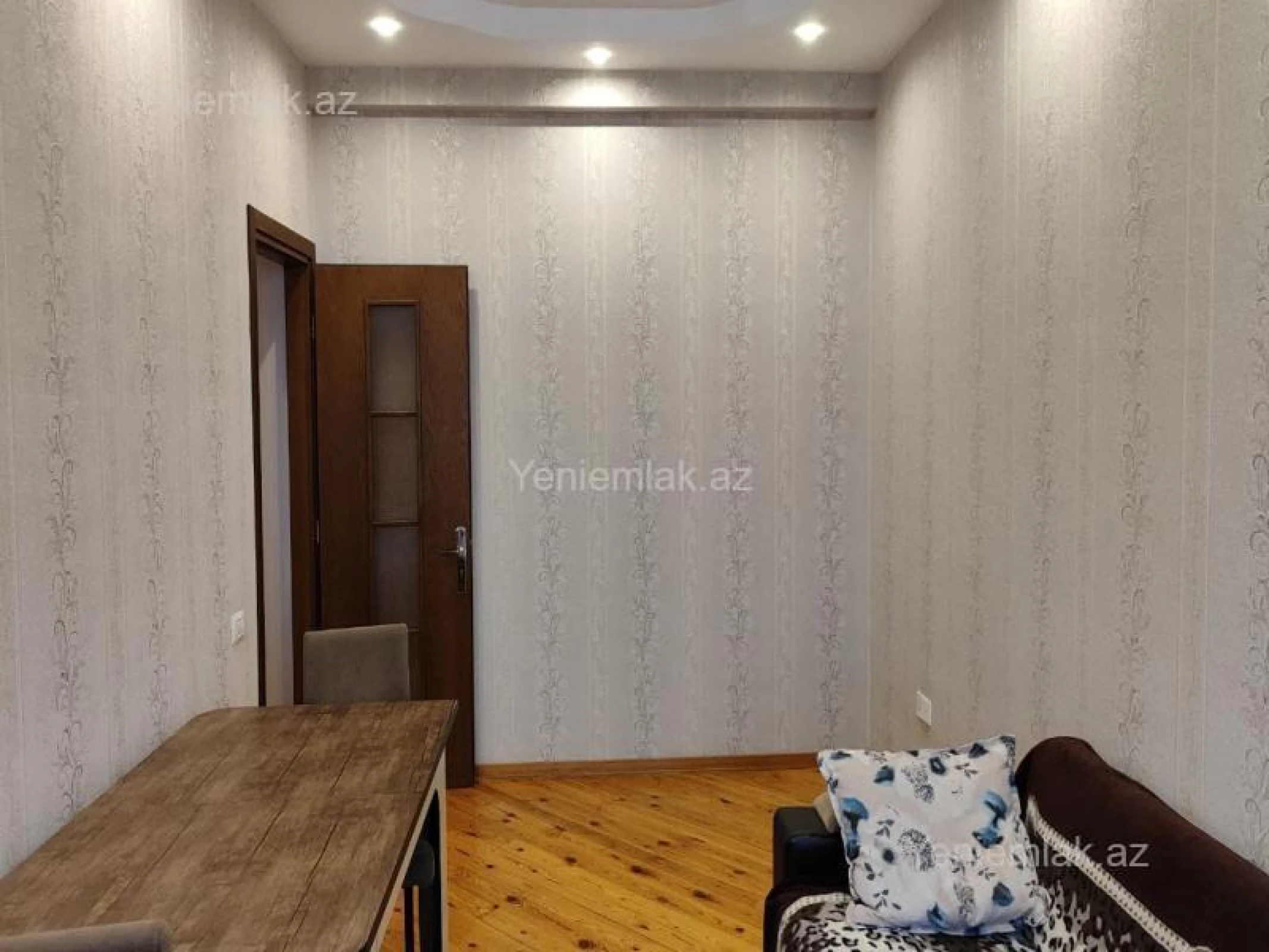 Satılır 3 otaqlı yeni tikili 70 m²