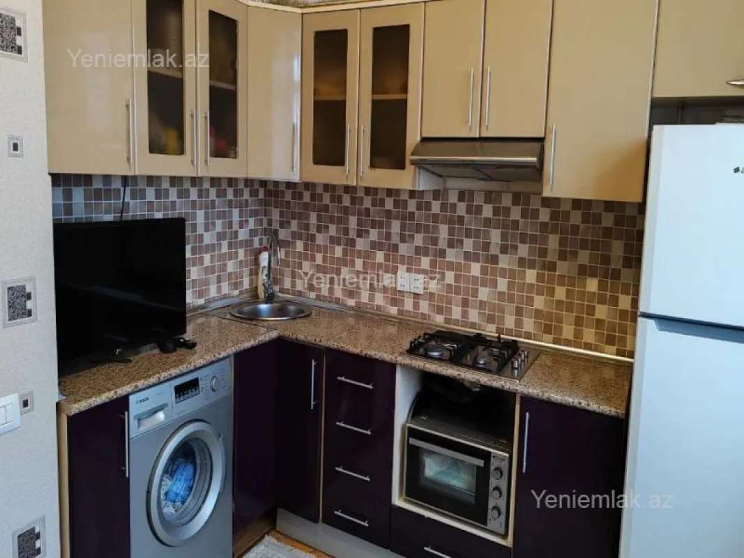 Satılır 3 otaqlı yeni tikili 70 m²