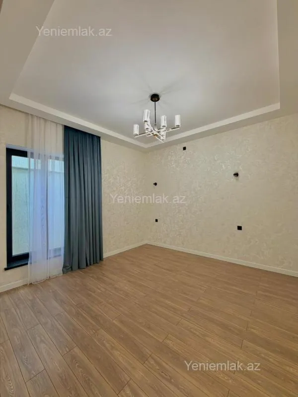 Satılır 4 otaqlı həyət evi 180 m²