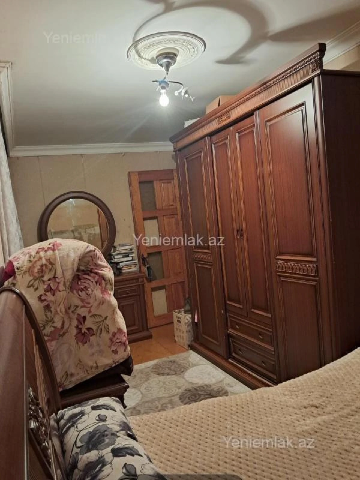 Satılır 2 otaqlı köhnə tikili 46 m²