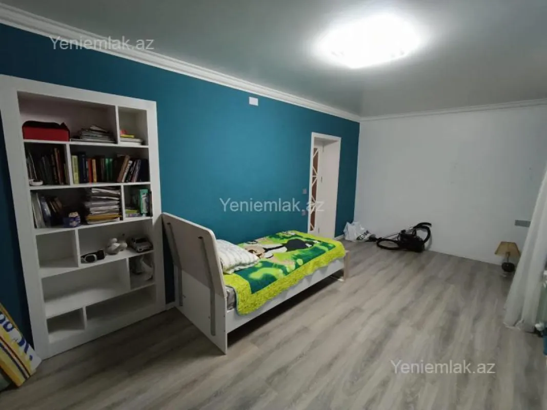 Satılır 3 otaqlı köhnə tikili 95 m²