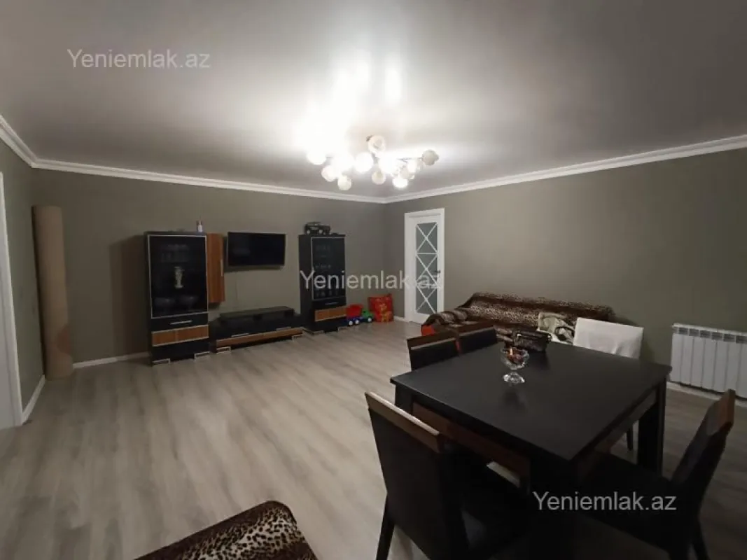 Satılır 3 otaqlı köhnə tikili 95 m²