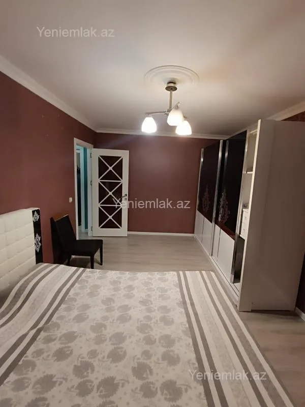 Satılır 3 otaqlı köhnə tikili 95 m²