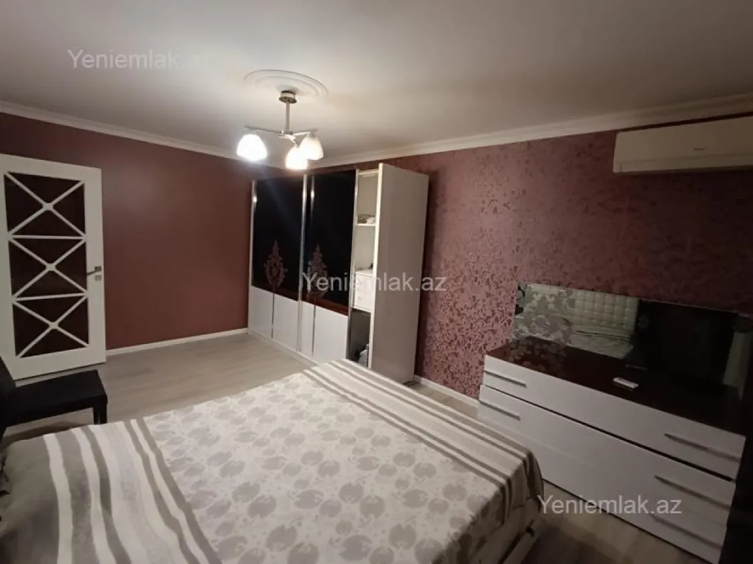 Satılır 3 otaqlı köhnə tikili 95 m²