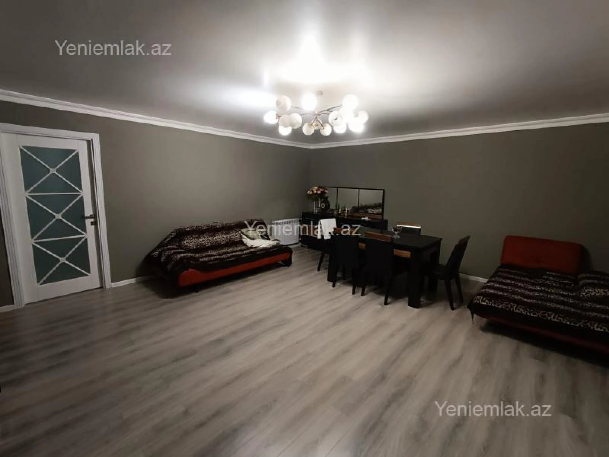 Satılır 3 otaqlı köhnə tikili 95 m²
