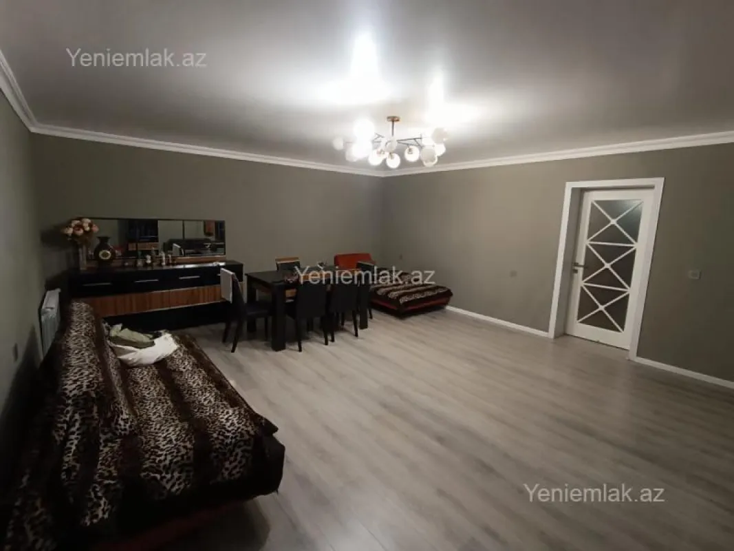 Satılır 3 otaqlı köhnə tikili 95 m²
