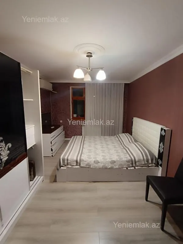 Satılır 3 otaqlı köhnə tikili 95 m²